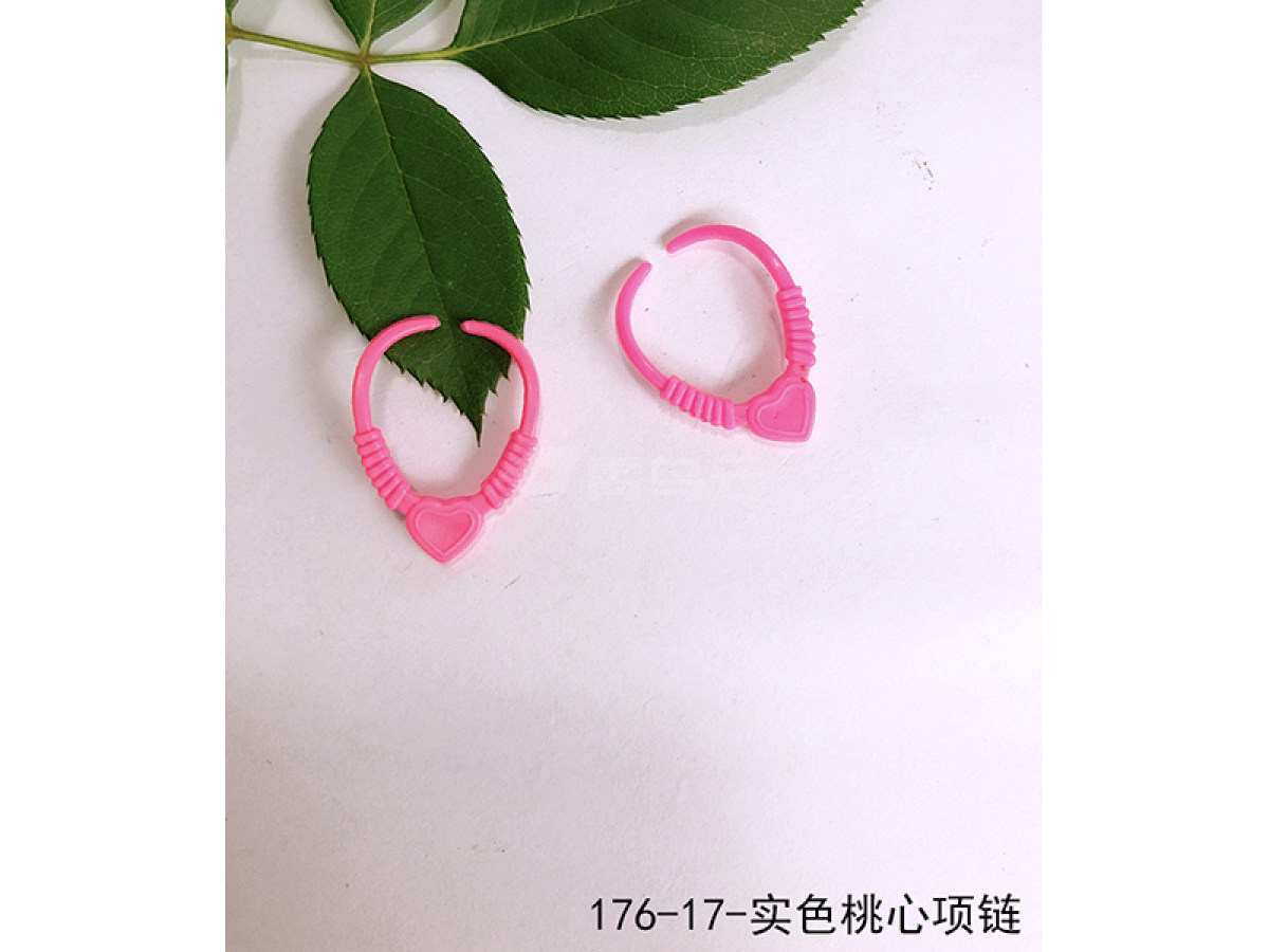 芭比娃娃精美饰品 实色桃心项链