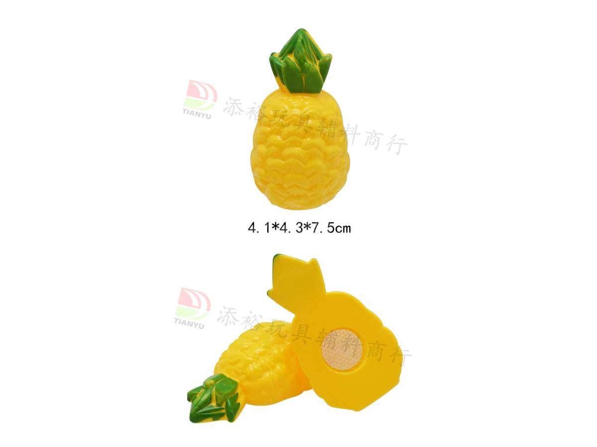 4.1*4.3*7.5cm切切菠萝有魔术贴（吹瓶PVC）