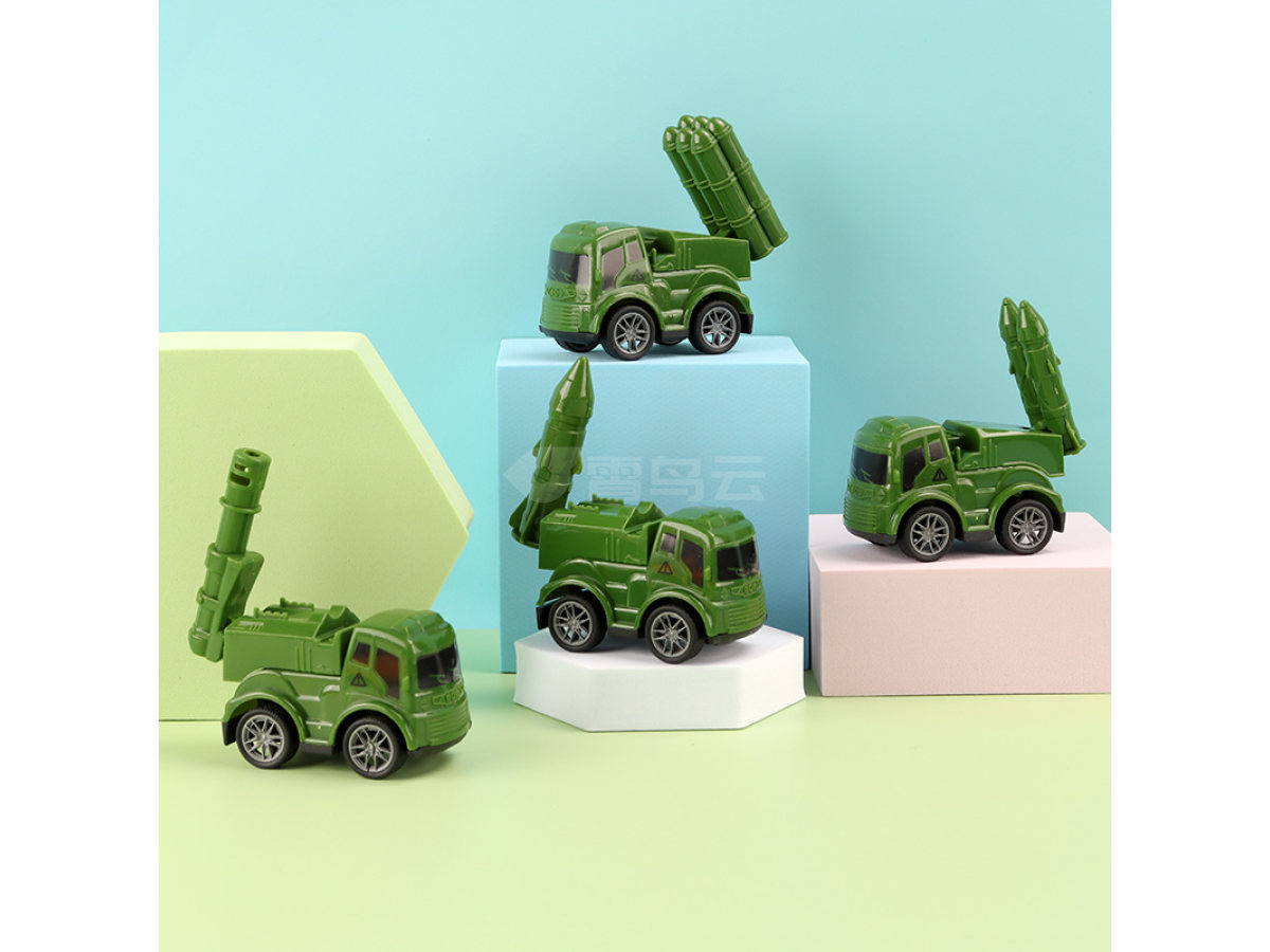 回力军事车