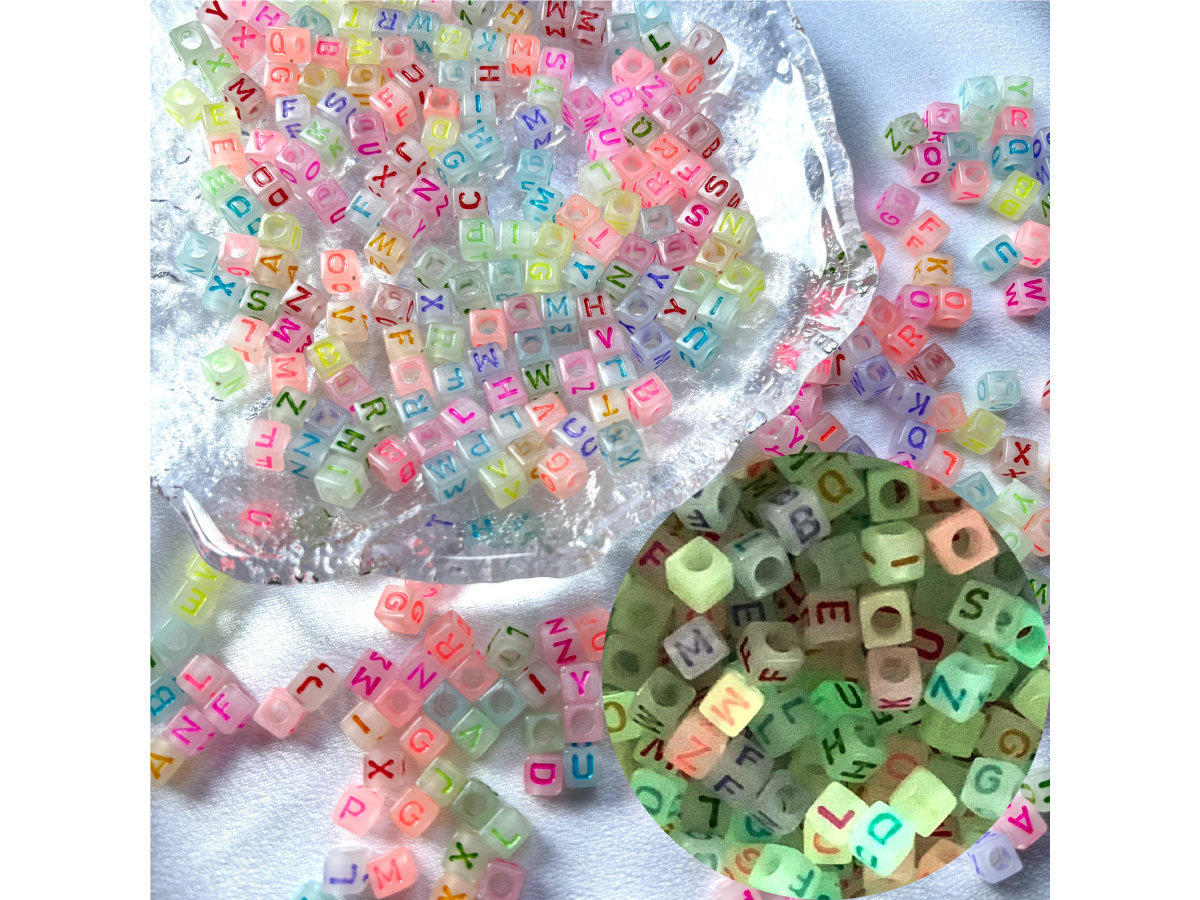6×6mm方块字母珠（夜光）