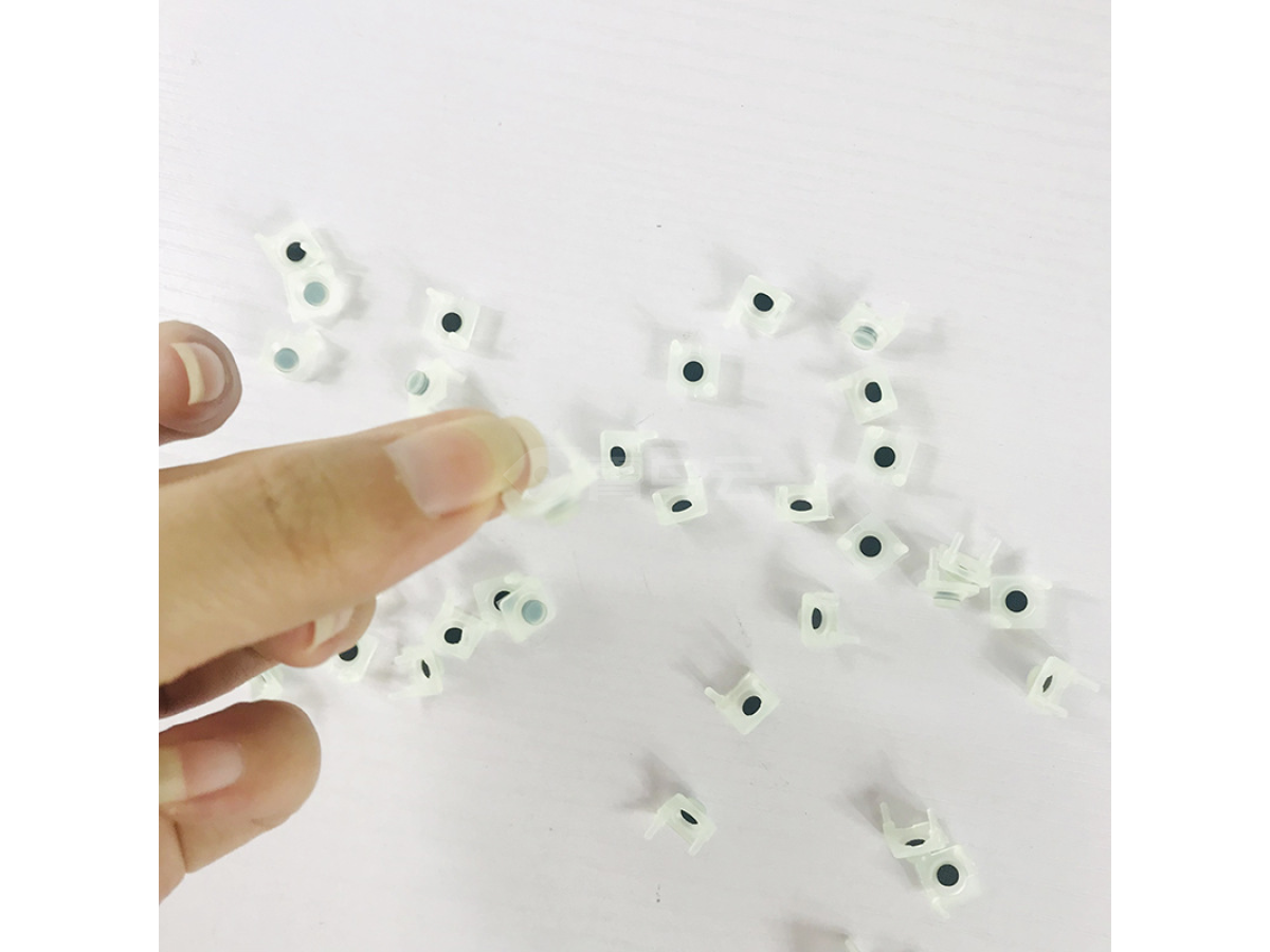 正方形透明硅胶按键导电单点硅胶淡绿色玩具配件