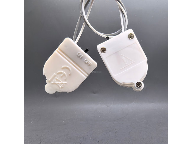 带防脱落螺丝单粒纽扣电池盒