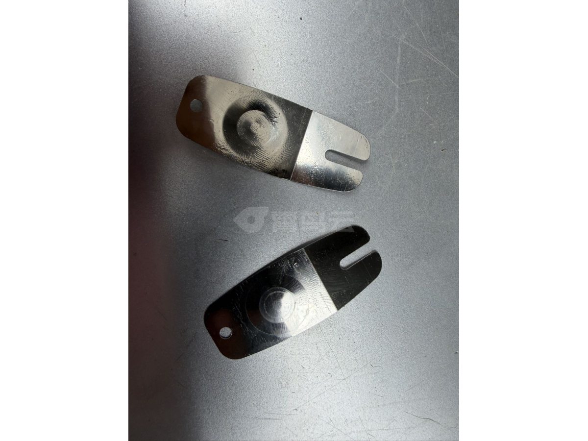 解压玩具弹片