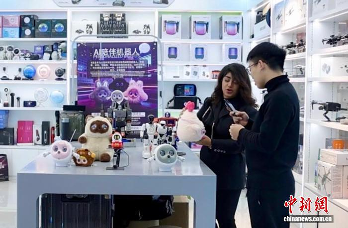 传统玩具智能化升级，义乌商户借AI开拓海外市场